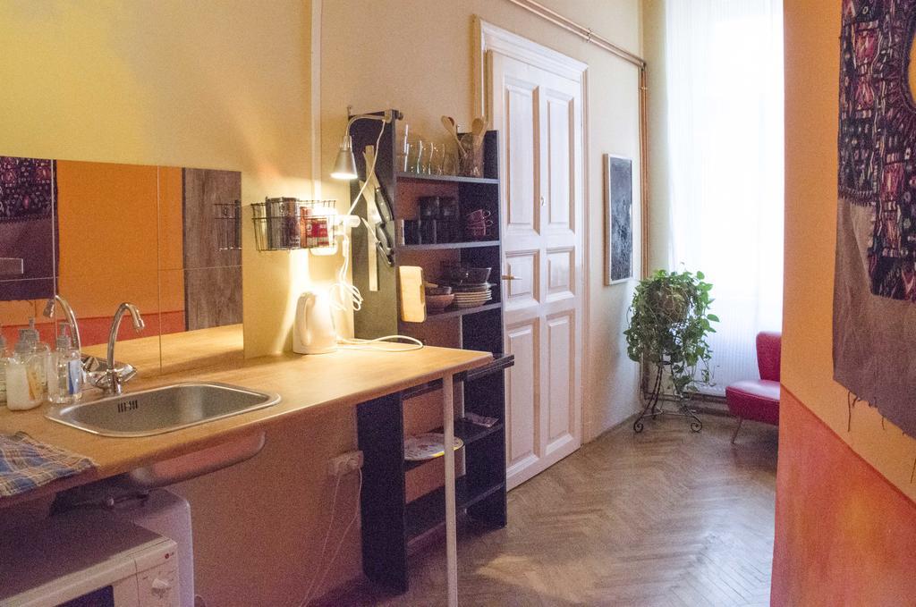 Gallery Stay Hostel And Apartments Budapest Chambre photo
