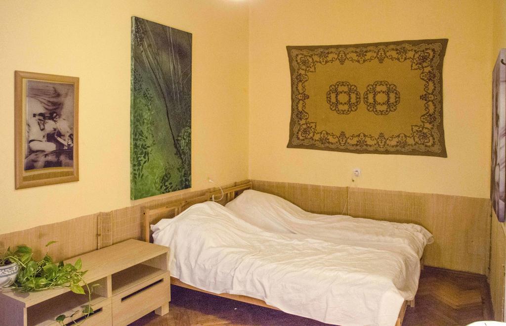 Gallery Stay Hostel And Apartments Budapest Chambre photo